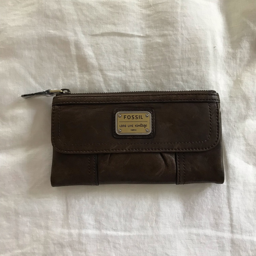 NEW Fossil Emory Clutch In Espresso